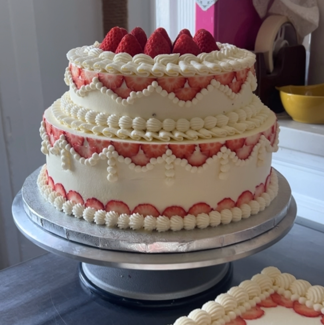 2-tier Round Cake